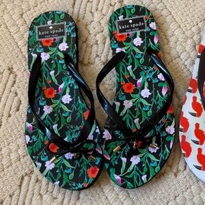 NWOT Kate Spade black bow flip flops (9/10 size)